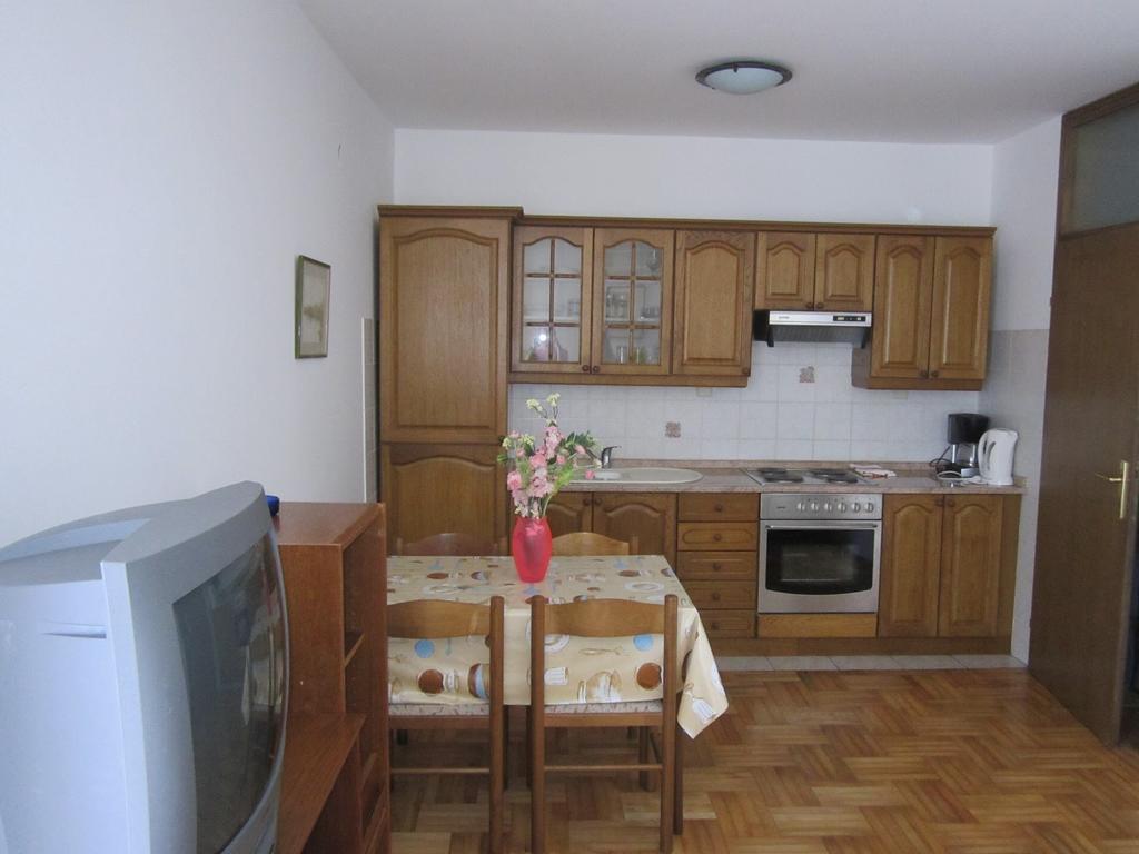 Apartments Antonia Malinska Habitación foto